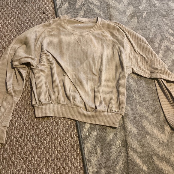 Tan sweater - Picture 1 of 1